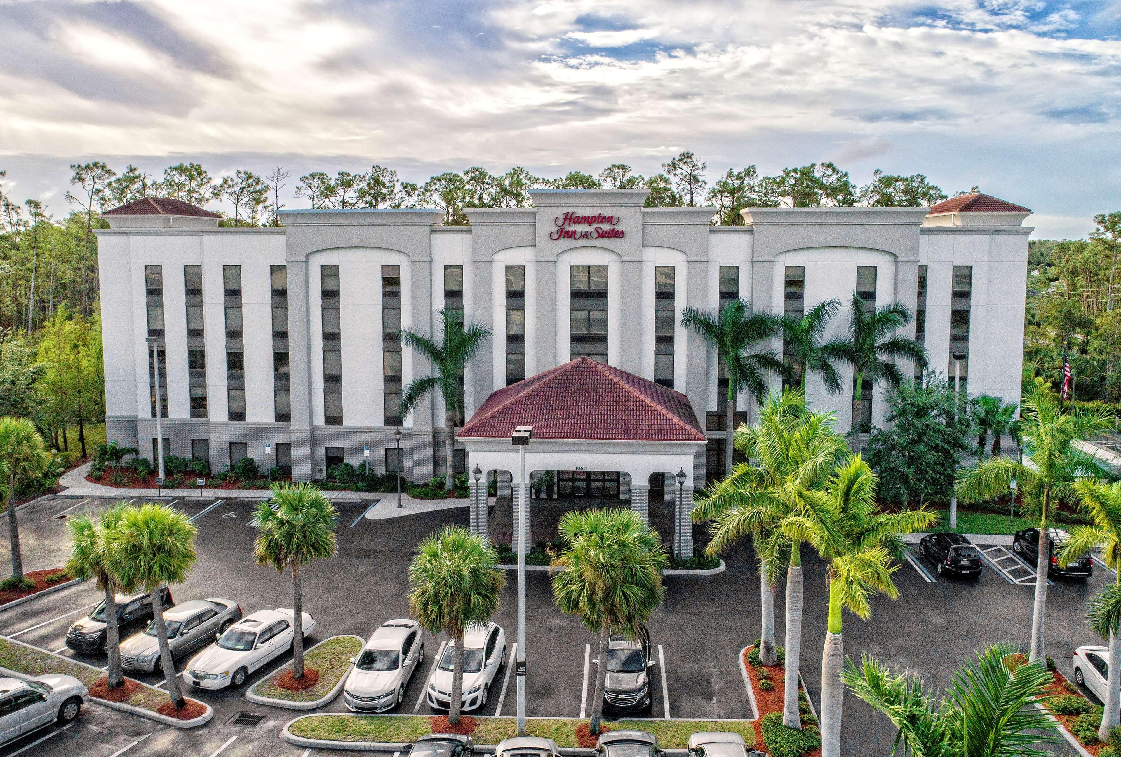 Hampton Inn & Suites Fort Myers Естеро Екстер'єр фото