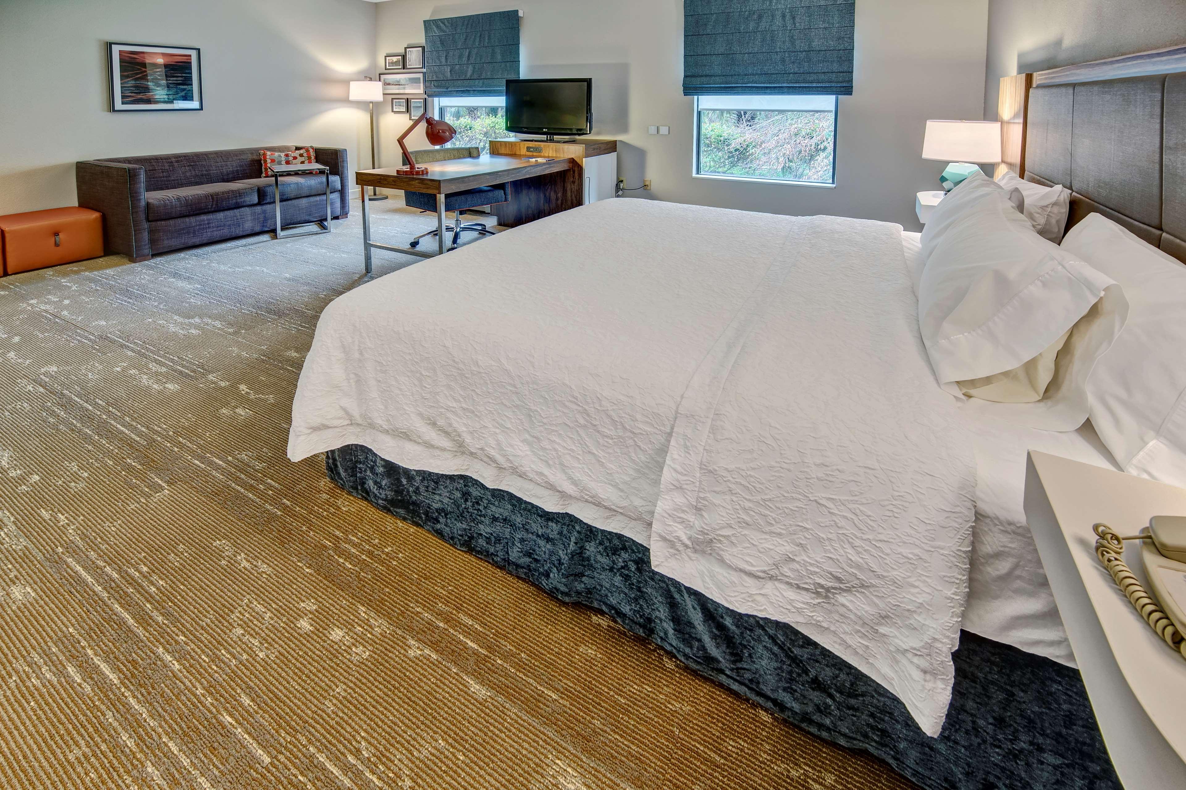 Hampton Inn & Suites Fort Myers Естеро Екстер'єр фото