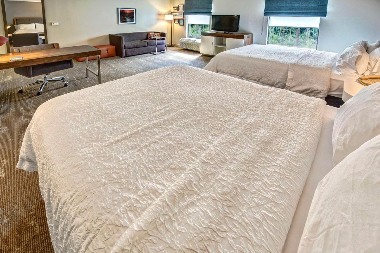 Hampton Inn & Suites Fort Myers Естеро Екстер'єр фото
