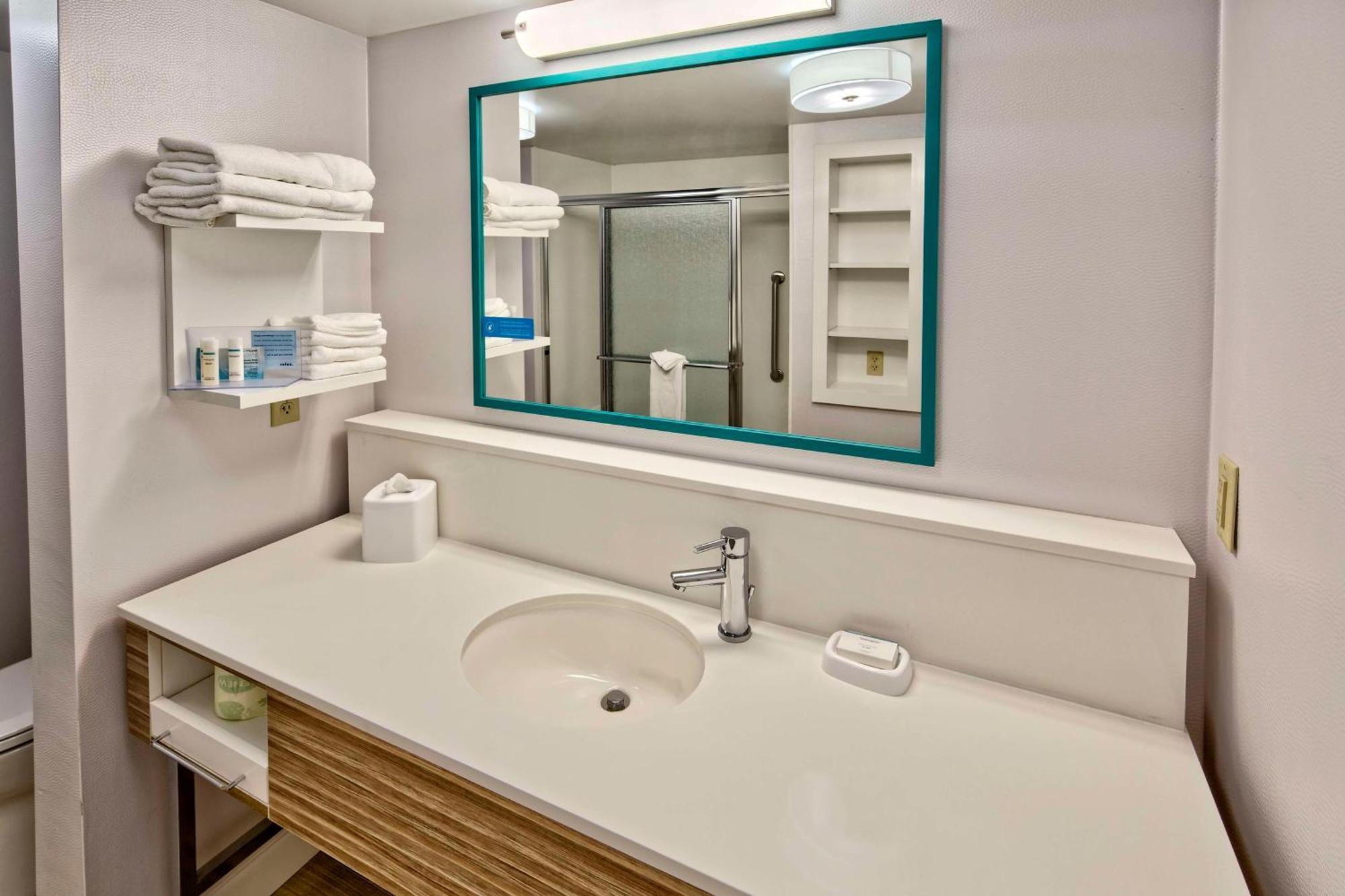 Hampton Inn & Suites Fort Myers Естеро Екстер'єр фото