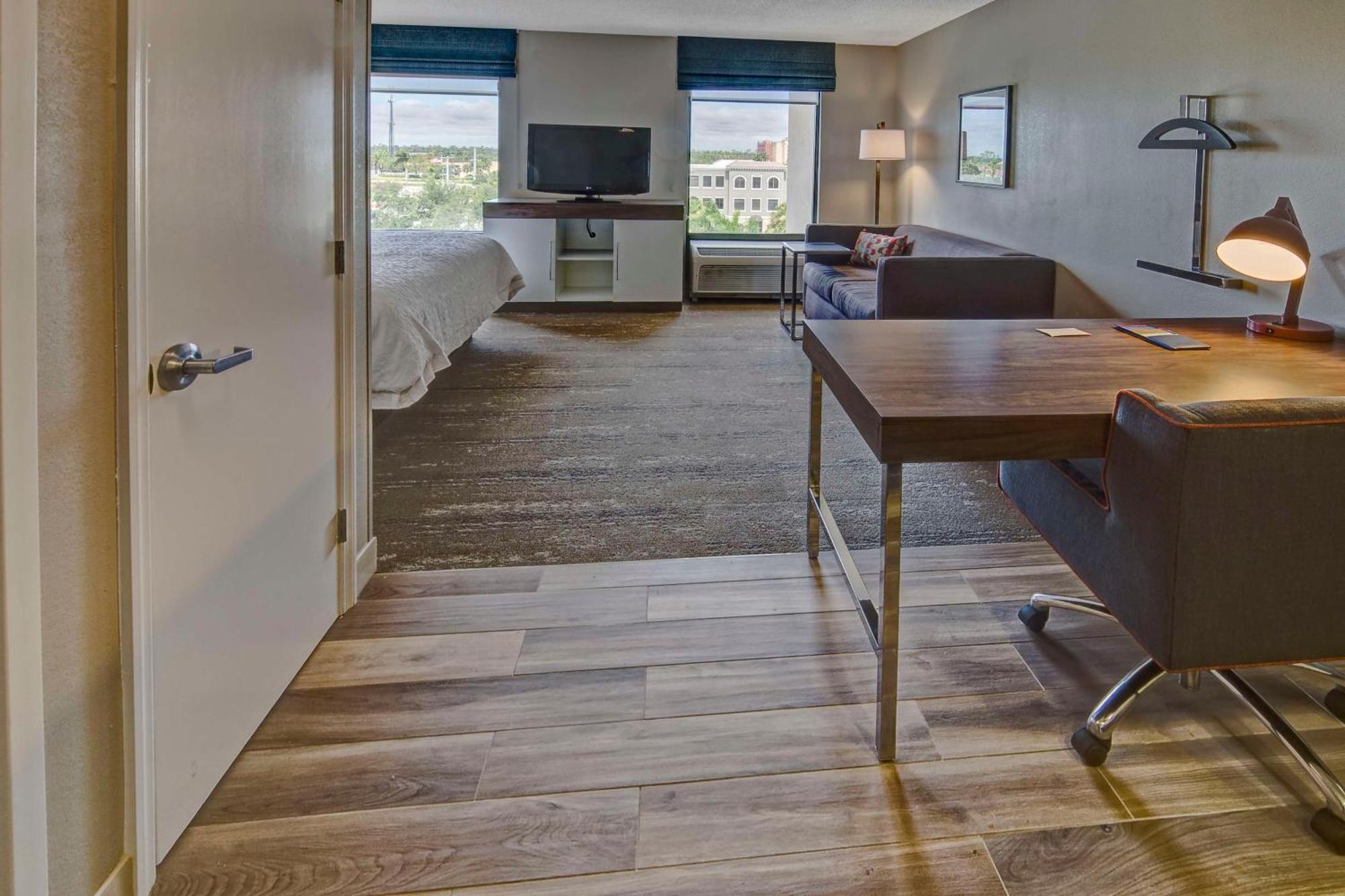 Hampton Inn & Suites Fort Myers Естеро Екстер'єр фото