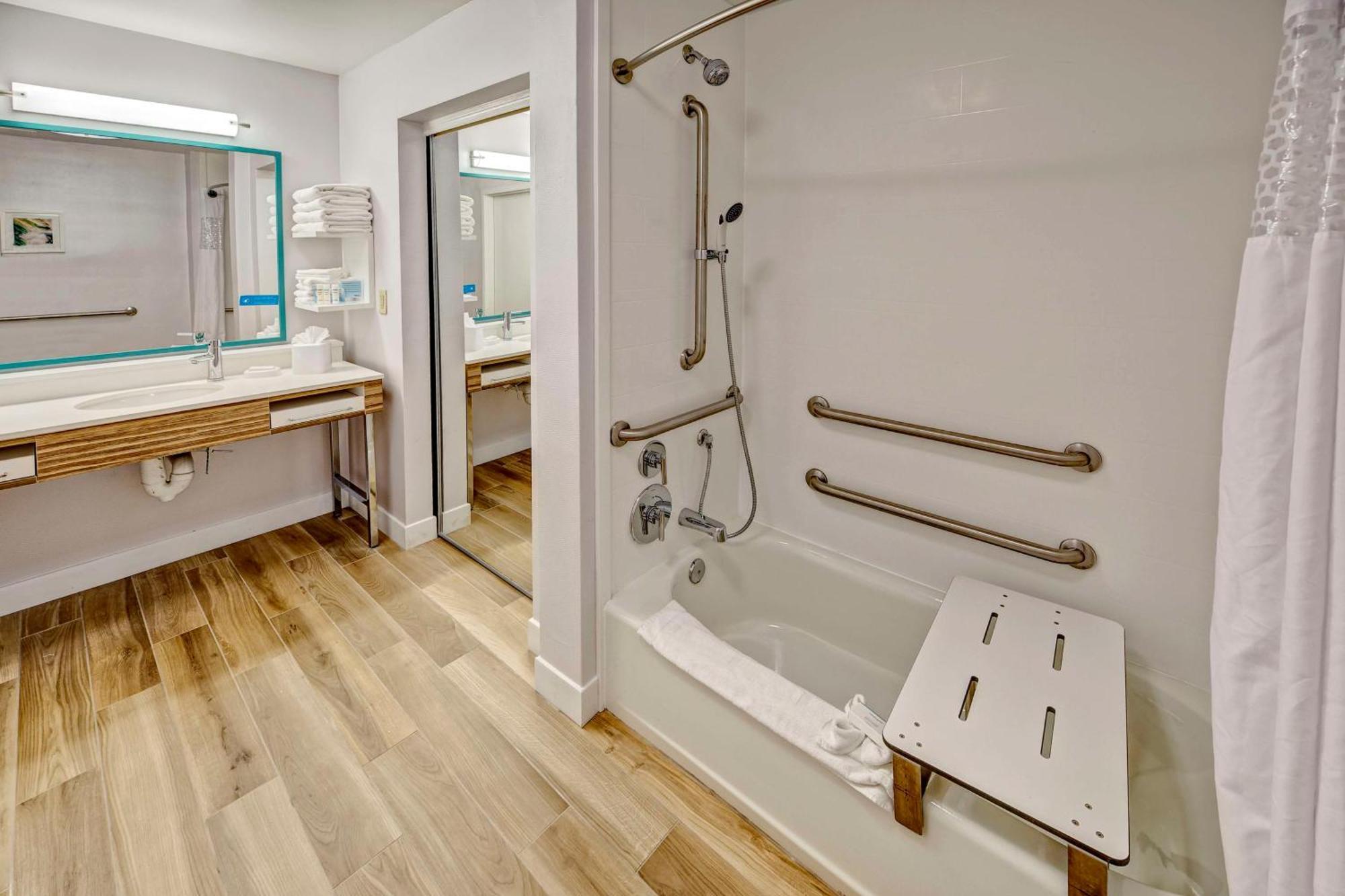 Hampton Inn & Suites Fort Myers Естеро Екстер'єр фото