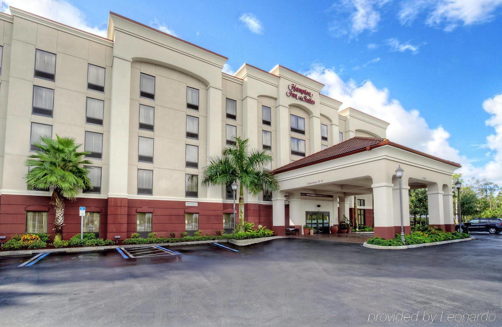 Hampton Inn & Suites Fort Myers Естеро Екстер'єр фото