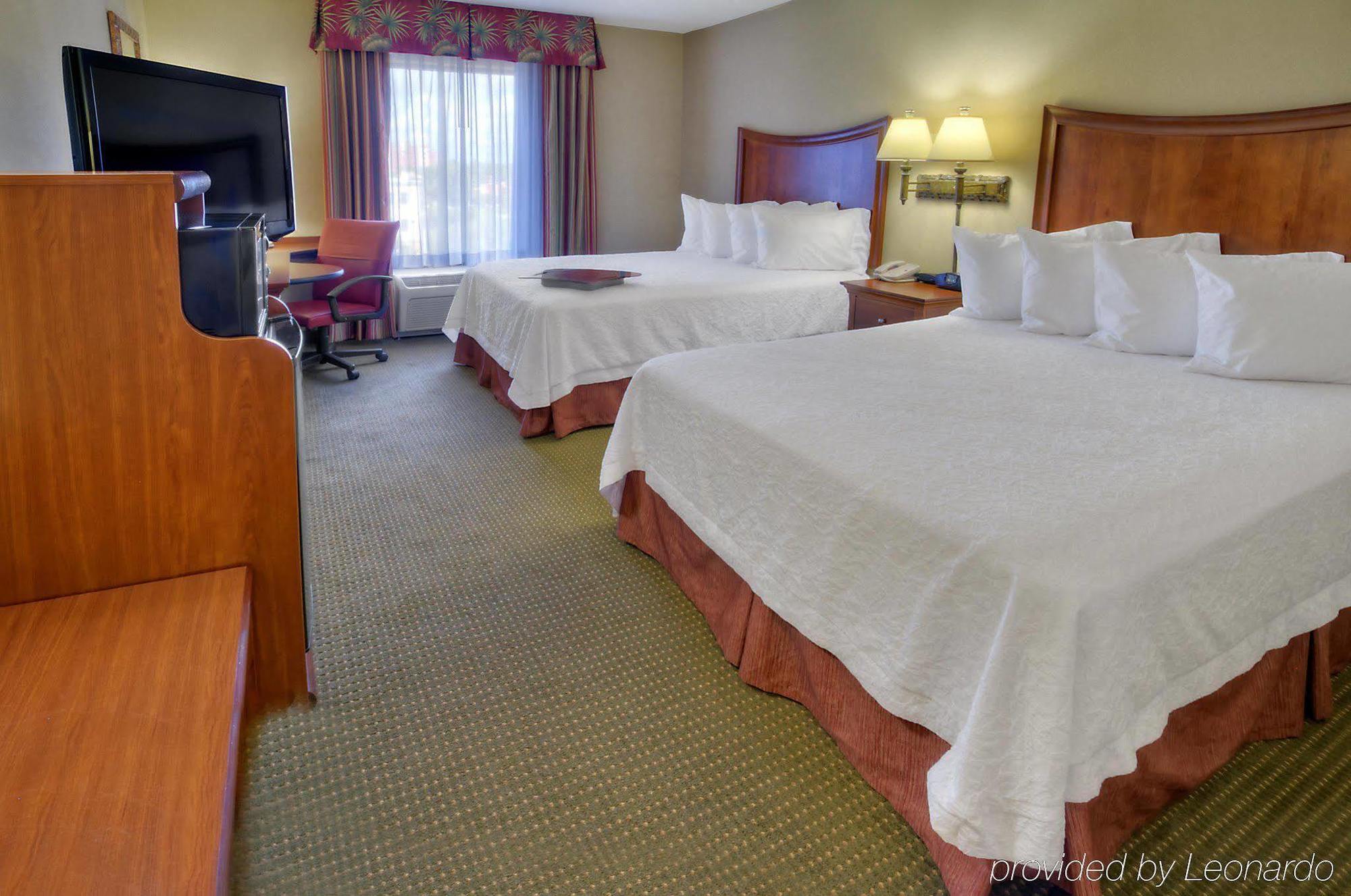 Hampton Inn & Suites Fort Myers Естеро Екстер'єр фото