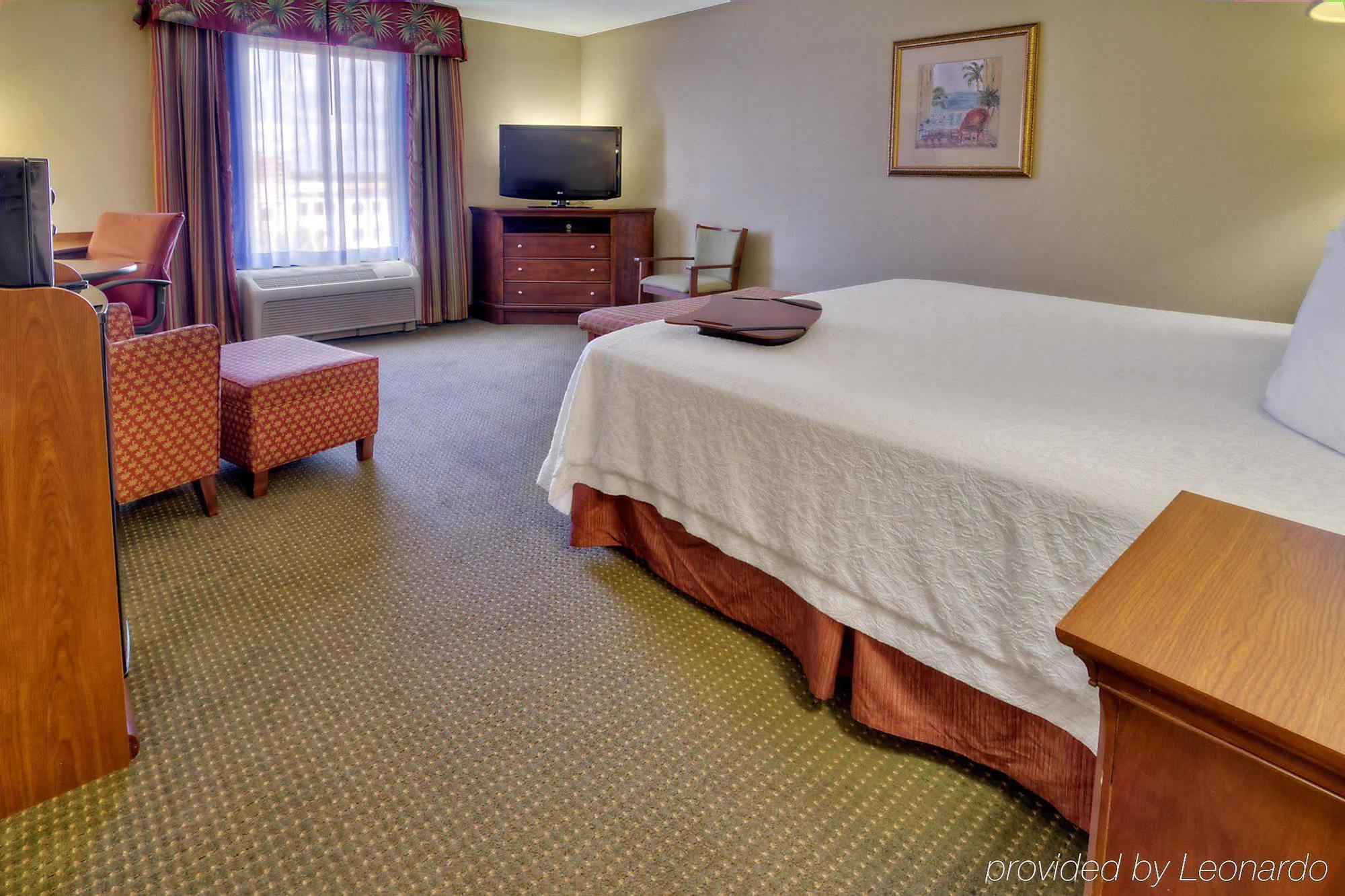 Hampton Inn & Suites Fort Myers Естеро Екстер'єр фото