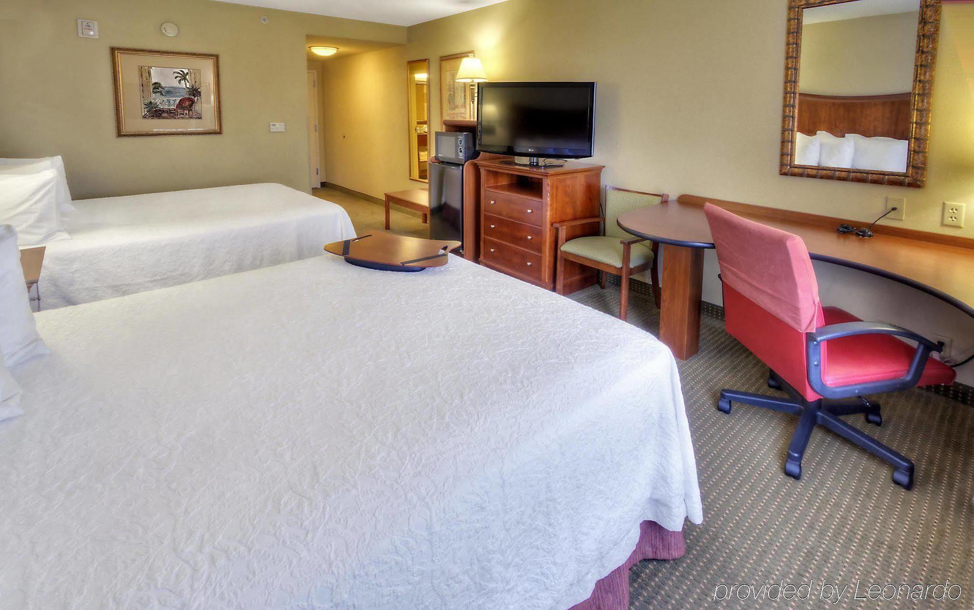 Hampton Inn & Suites Fort Myers Естеро Екстер'єр фото