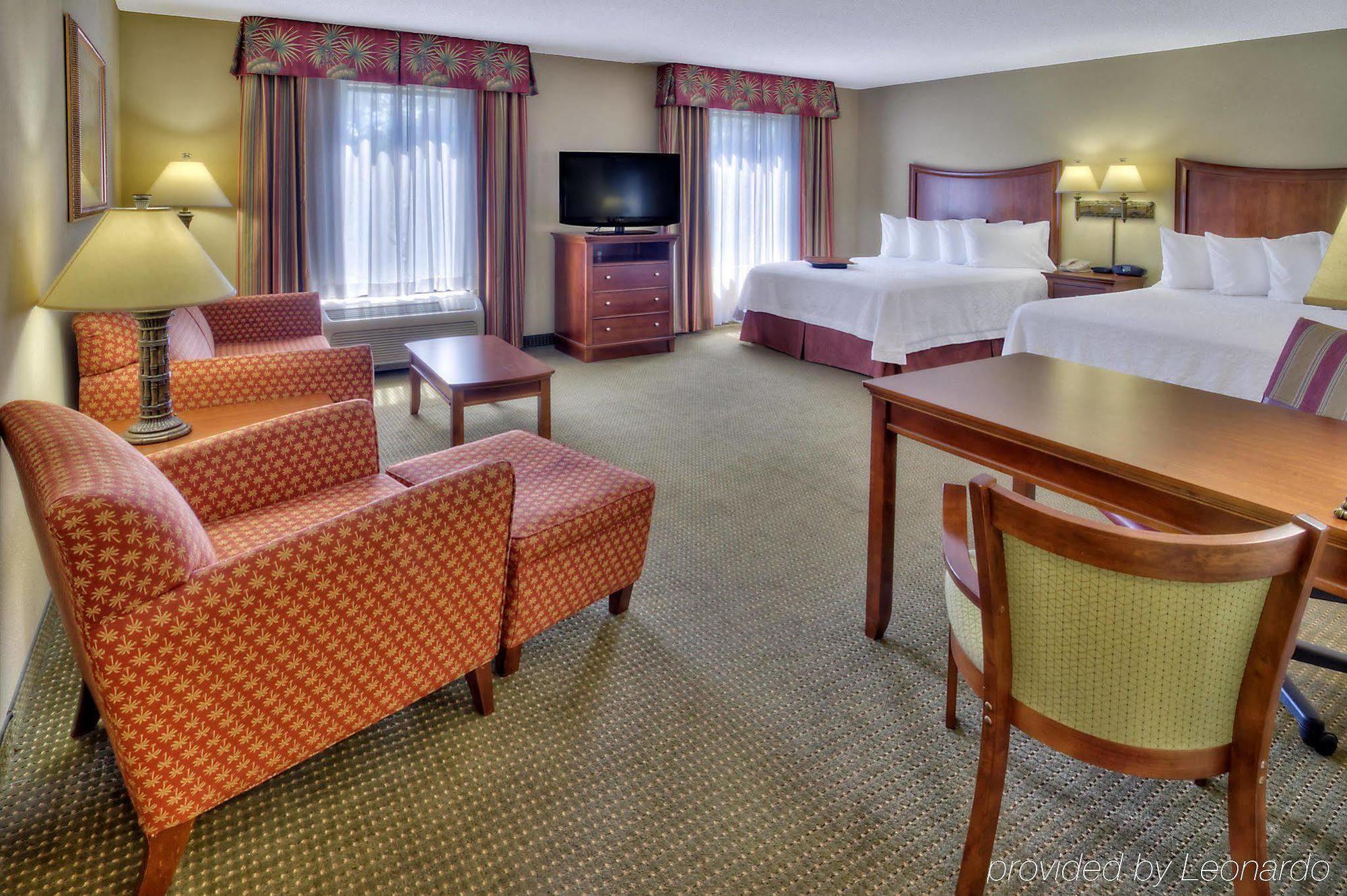 Hampton Inn & Suites Fort Myers Естеро Екстер'єр фото