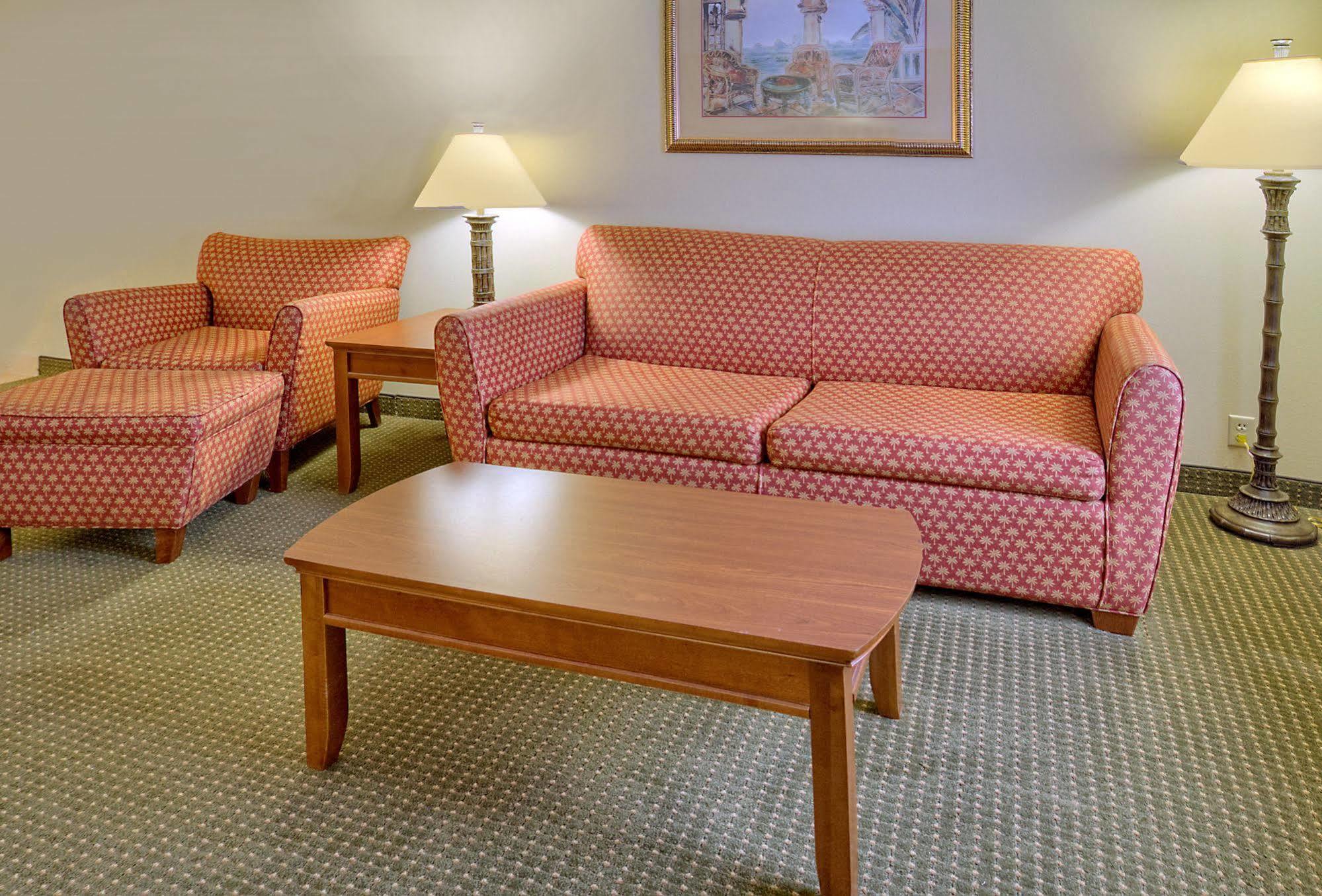 Hampton Inn & Suites Fort Myers Естеро Екстер'єр фото