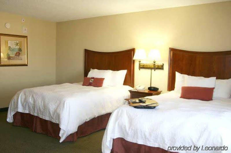Hampton Inn & Suites Fort Myers Естеро Екстер'єр фото